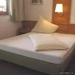 Alter Hof 3*