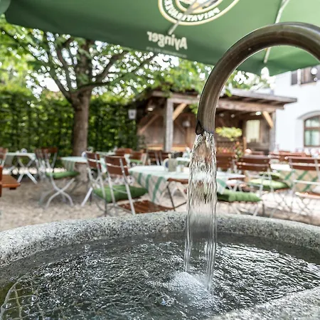 Alter Hof Otel 3*