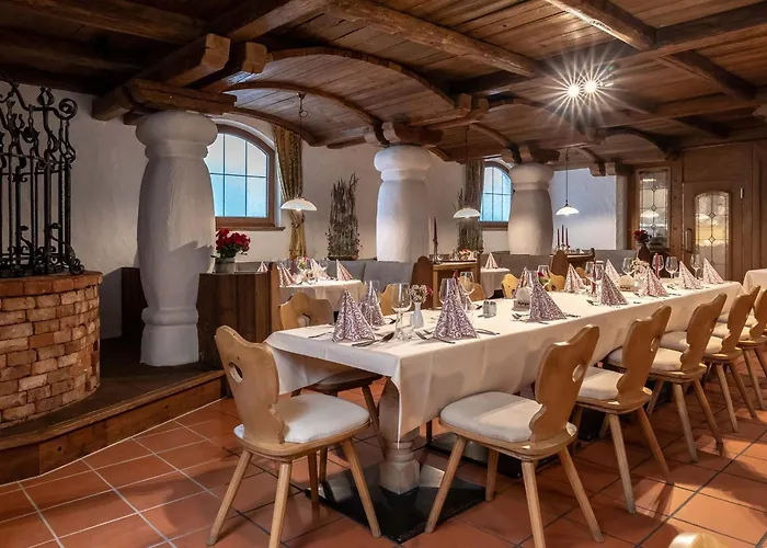 Alter Hof Otel 3*