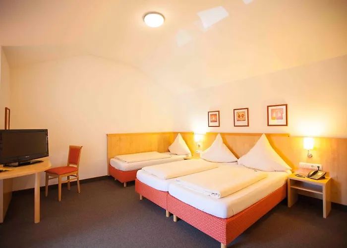Alter Hof 3* Vaterstetten