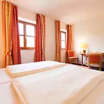 Alter Hof Hotel 3*