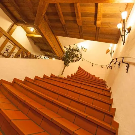 Alter Hof Hotel 3*