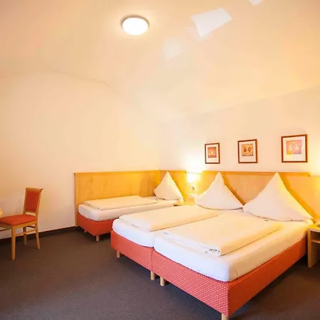 Alter Hof 3* Vaterstetten
